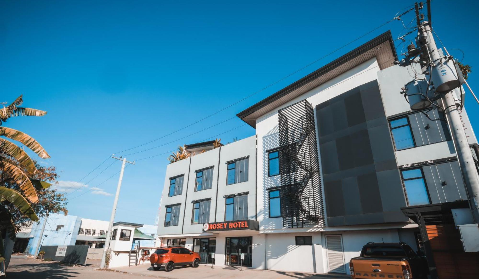 Rosey Hotel Cabanatuan City Exterior photo