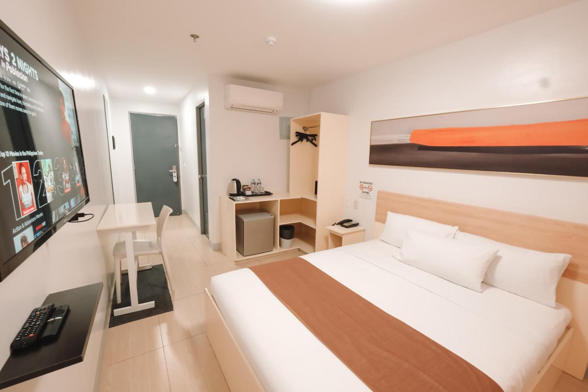 Rosey Hotel Cabanatuan City Exterior photo