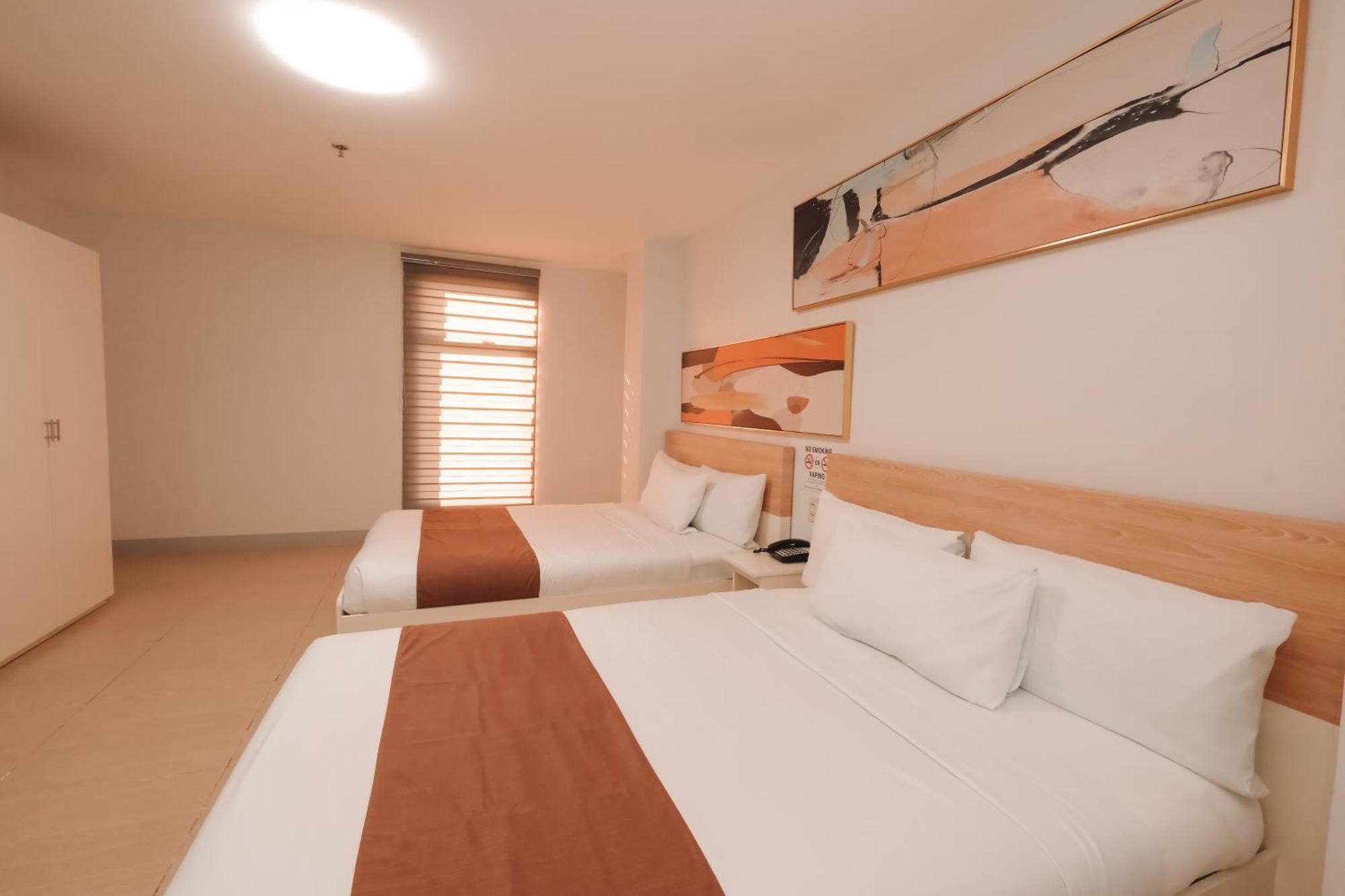Rosey Hotel Cabanatuan City Exterior photo